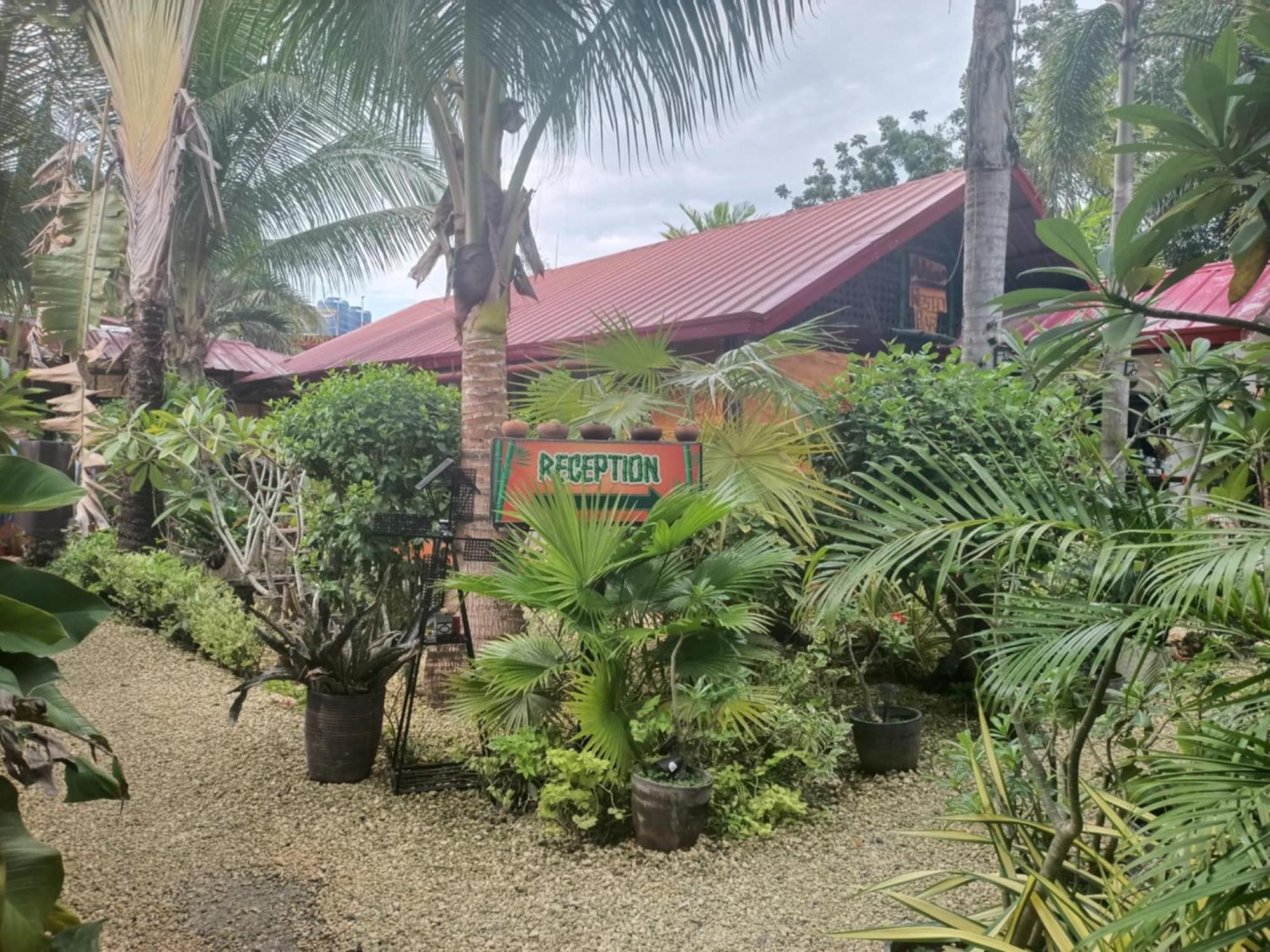 Adrianas Place Boutique Guesthouse Panglao Exterior foto