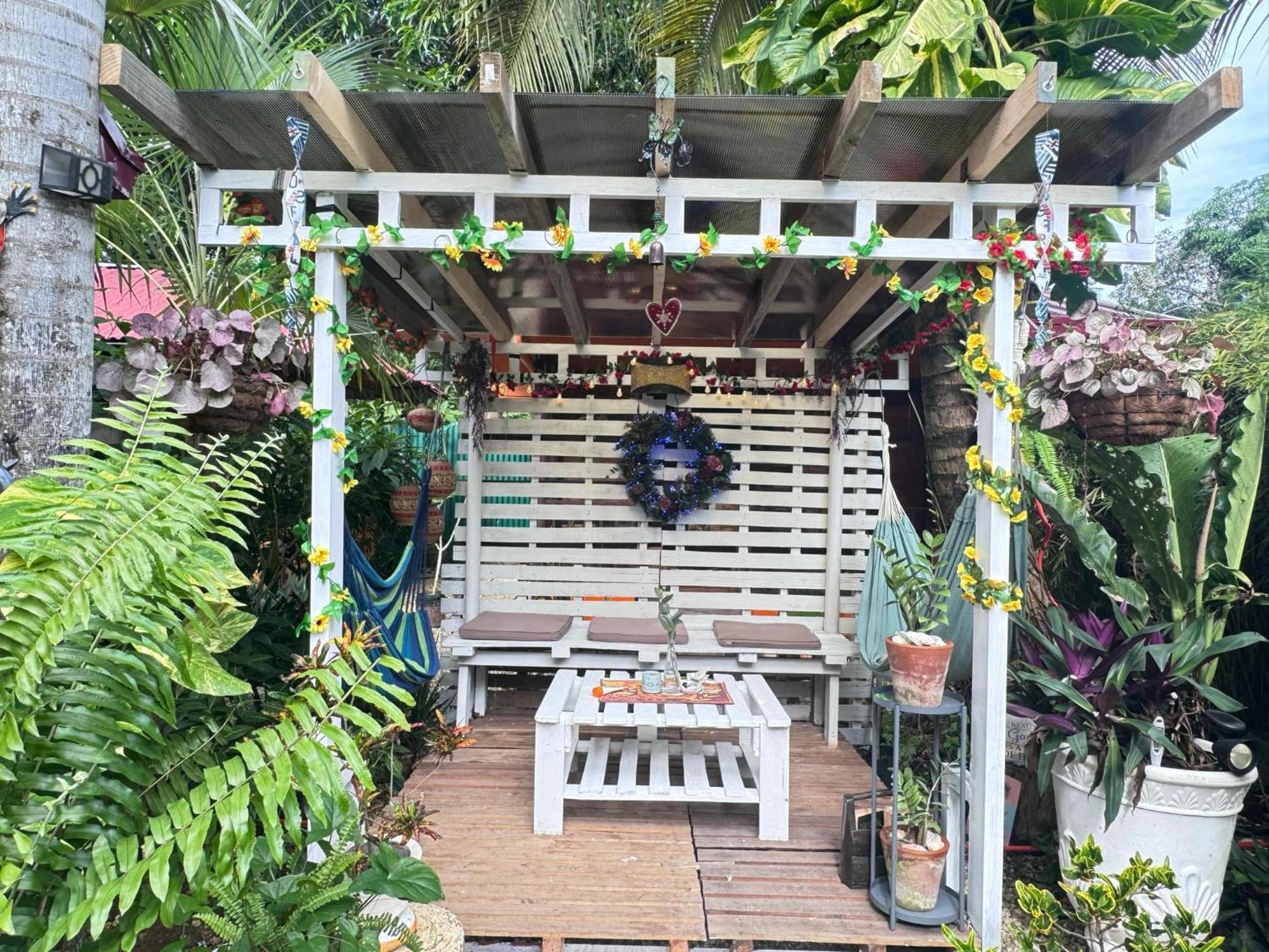 Adrianas Place Boutique Guesthouse Panglao Exterior foto